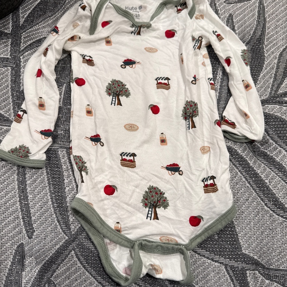 Kyte baby onesie